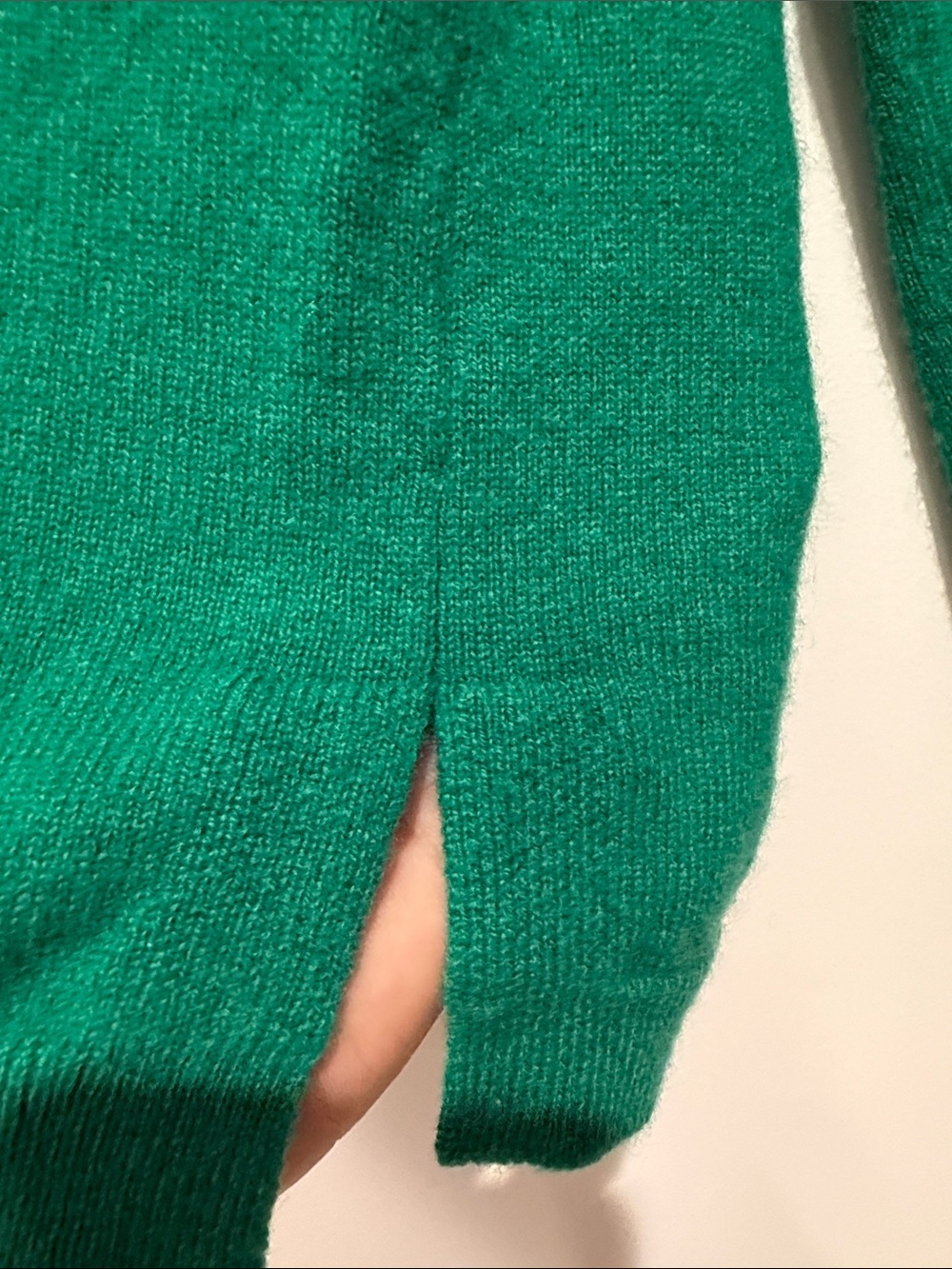 J. Crew Women's Scoopneck Cashmere Classic Sweater in Emerald Green, small - Picture 4 of 5